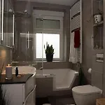 Apartment Md-7 Lutherstrasse 15 - Luxus-wasserbett-smarttv-terrasse-2schlafzimmer Magdeburg